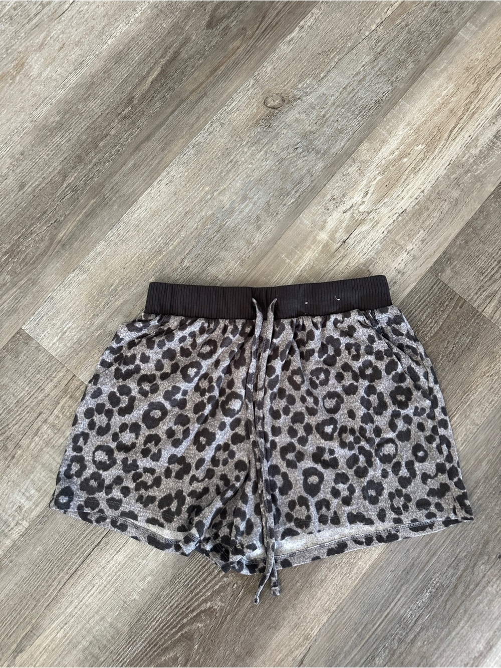 Sonoma Leopard-Print Athletic Lounge Shorts - Black & Gray